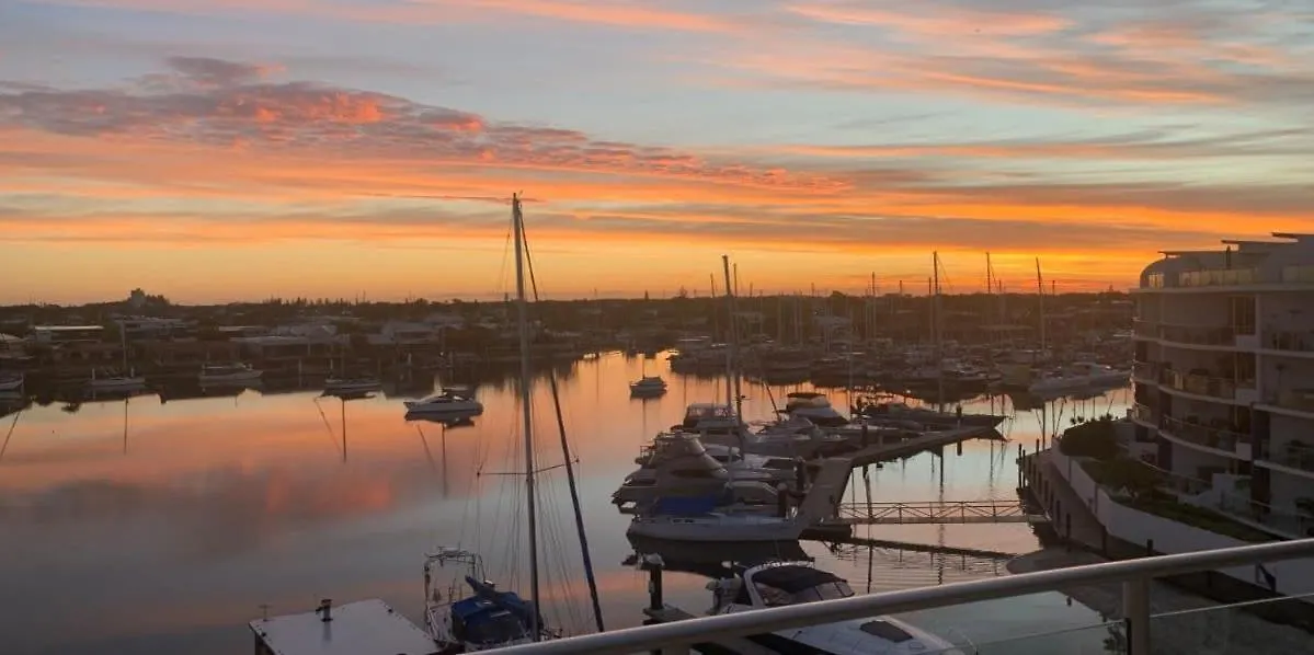 Waterfront Elegance With Pool & Jetty Access Apartment Buddina