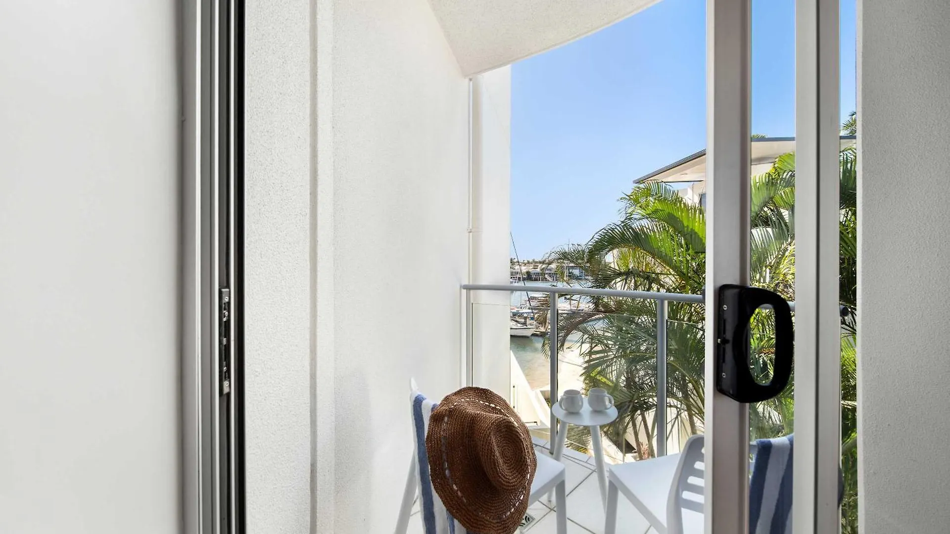 Appartamento Waterfront Elegance With Pool & Jetty Access Buddina