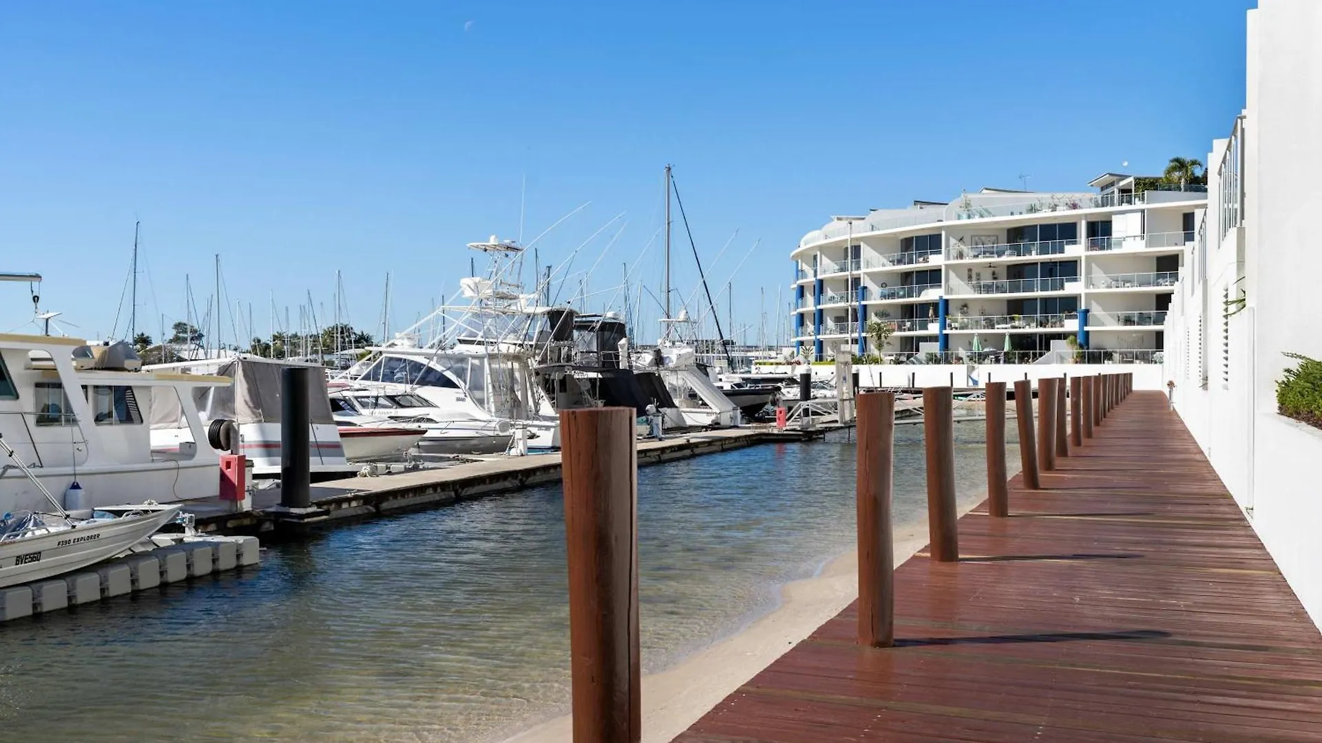 Appartamento Waterfront Elegance With Pool & Jetty Access Buddina